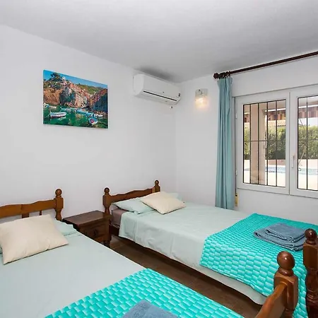 Ch Velazquez Ciudad Quesada