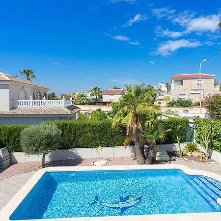 Ch Velazquez * سيوداد كيسادا