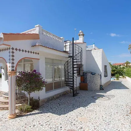 Ch Velazquez Villa *